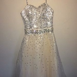 Formal dress, a size small, Champaign color,